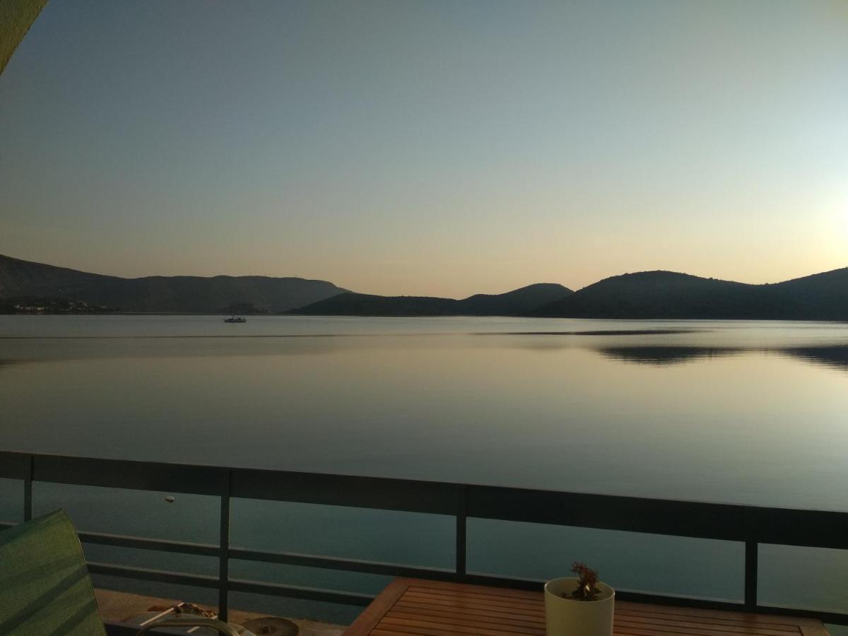 Апартаменты Marilena Seaside House Элунда Экстерьер фото